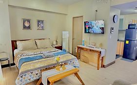 Condo In Newport City Pasay Near Naia T3 Airport Manila